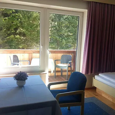 Comfort Bruckner 酒店 2*