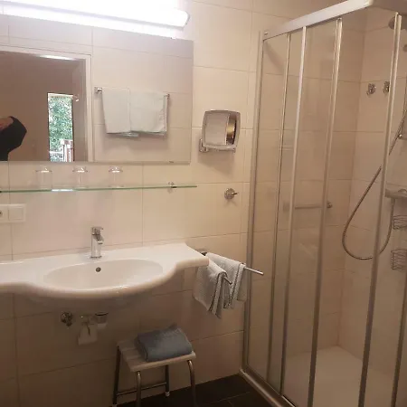 酒店 Comfort Bruckner 2*