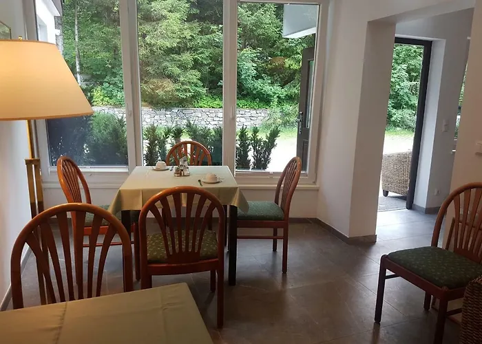 Hotel Comfort Rooms Bruckner 2*