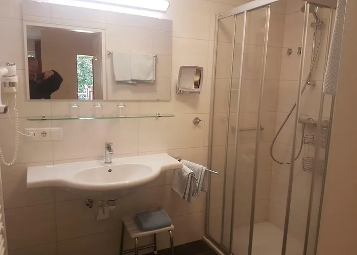 Hotel Comfort Rooms Bruckner 2*